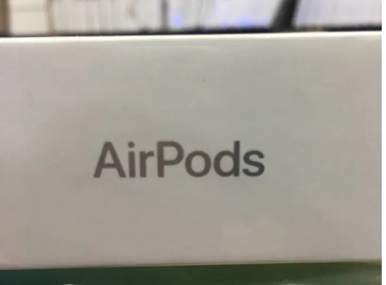 AirPods – Apple