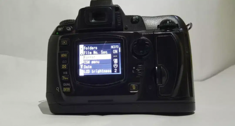 Nikon D 70 DSLR with 70-210 Lens
